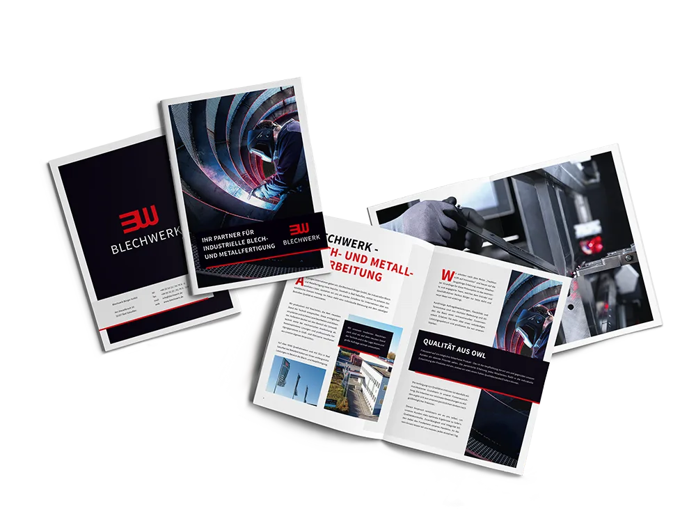 Das Bild zeigt die von uns gestaltete Geschäftsausstattung für Daniel Assenmacher. Dazu gehören Visitenkarten, Notizblöcke und Briefumschläge, die konsequent im Corporate Design umgesetzt wurden. Mit klarer Typografie, abgestimmten Farben und der Integration des Logos entsteht ein professioneller Markenauftritt, der die Wiedererkennbarkeit stärkt und die Unternehmensidentität sichtbar macht. Realisiert wurde das Projekt von der Werbeagentur Black on White.